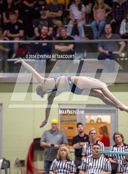 Thumbnail 3 in CHSAA 4A Dive Championships photogallery.
