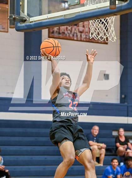 Thumbnail 2 in Gibbs vs Southeast. (The Hoop Vibe) photogallery.