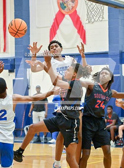 Thumbnail 3 in Gibbs vs Southeast. (The Hoop Vibe) photogallery.