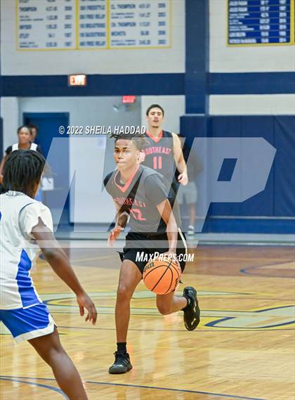Thumbnail 2 in Gibbs vs Southeast. (The Hoop Vibe) photogallery.