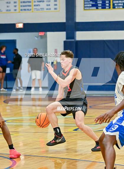 Thumbnail 1 in Gibbs vs Southeast. (The Hoop Vibe) photogallery.