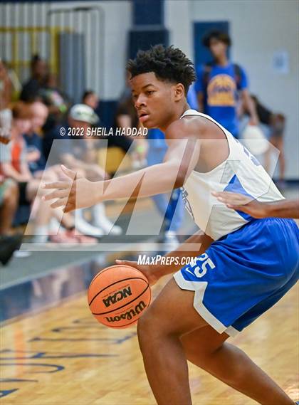 Thumbnail 3 in Gibbs vs Southeast. (The Hoop Vibe) photogallery.