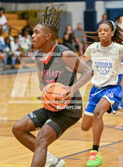 Thumbnail 3 in Gibbs vs Southeast. (The Hoop Vibe) photogallery.