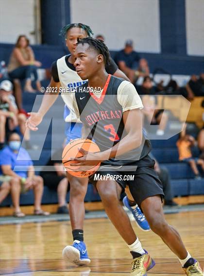Thumbnail 1 in Gibbs vs Southeast. (The Hoop Vibe) photogallery.