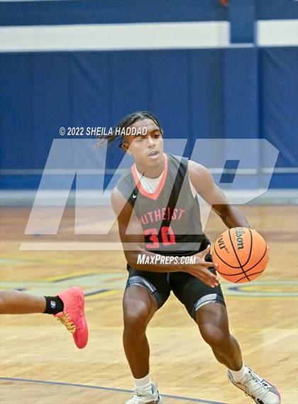 Thumbnail 1 in Gibbs vs Southeast. (The Hoop Vibe) photogallery.
