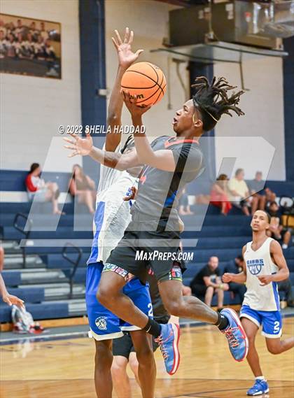 Thumbnail 2 in Gibbs vs Southeast. (The Hoop Vibe) photogallery.
