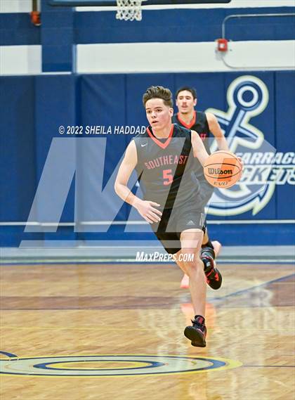Thumbnail 2 in Gibbs vs Southeast. (The Hoop Vibe) photogallery.