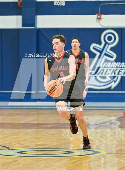 Thumbnail 3 in Gibbs vs Southeast. (The Hoop Vibe) photogallery.