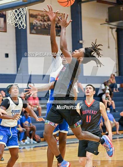 Thumbnail 1 in Gibbs vs Southeast. (The Hoop Vibe) photogallery.