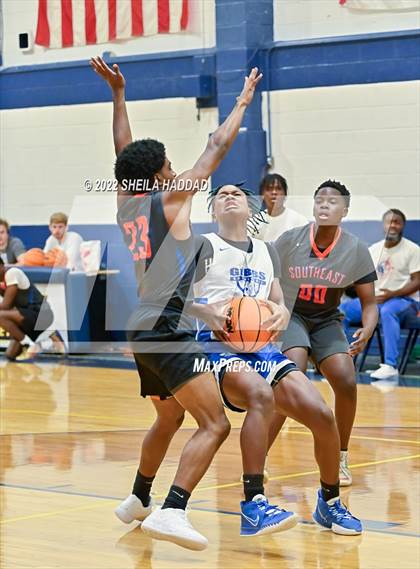Thumbnail 1 in Gibbs vs Southeast. (The Hoop Vibe) photogallery.