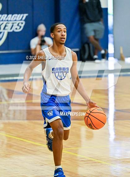 Thumbnail 2 in Gibbs vs Southeast. (The Hoop Vibe) photogallery.