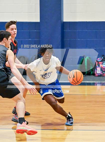 Thumbnail 1 in Gibbs vs Southeast. (The Hoop Vibe) photogallery.