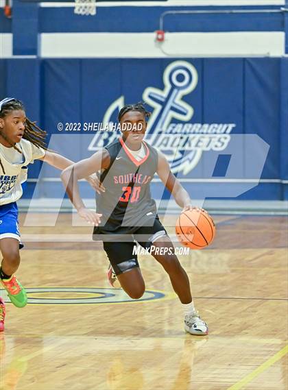 Thumbnail 2 in Gibbs vs Southeast. (The Hoop Vibe) photogallery.