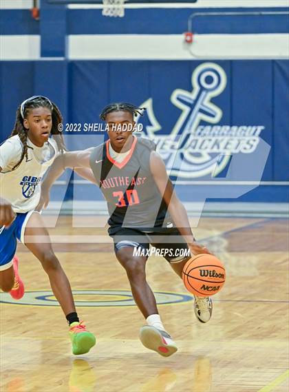 Thumbnail 3 in Gibbs vs Southeast. (The Hoop Vibe) photogallery.
