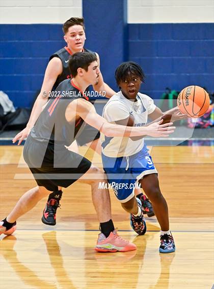 Thumbnail 1 in Gibbs vs Southeast. (The Hoop Vibe) photogallery.