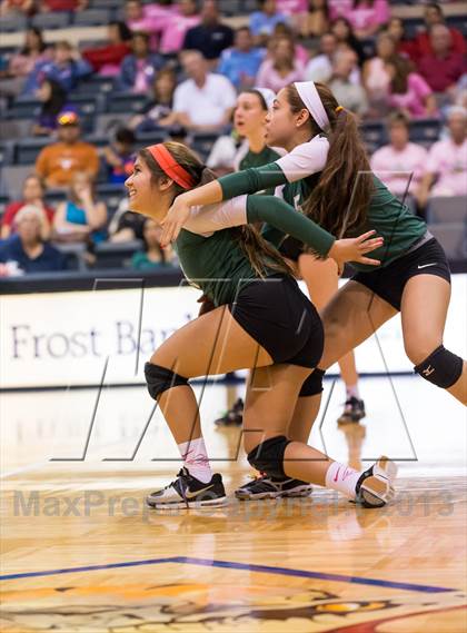 Thumbnail 1 in Incarnate Word @ Antonian Prep photogallery.