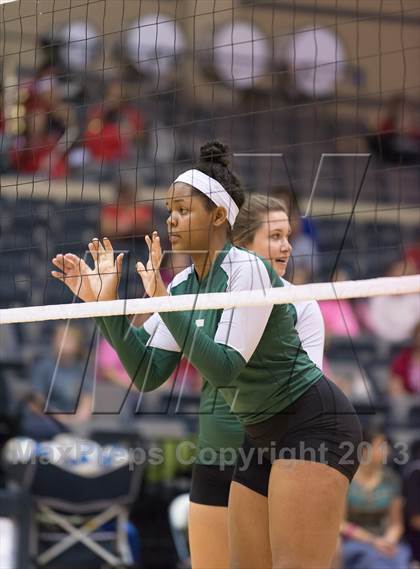 Thumbnail 1 in Incarnate Word @ Antonian Prep photogallery.