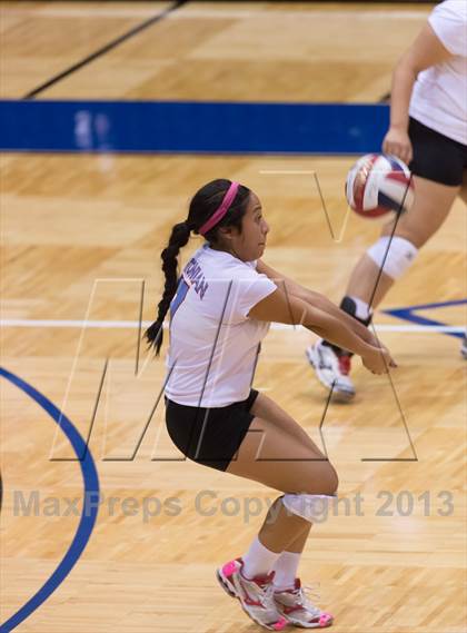 Thumbnail 2 in Incarnate Word @ Antonian Prep photogallery.