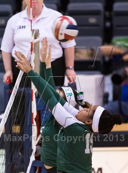 Thumbnail 1 in Incarnate Word @ Antonian Prep photogallery.