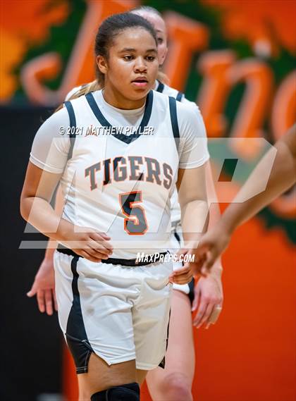 Thumbnail 3 in Terry Sanford @ South View photogallery.