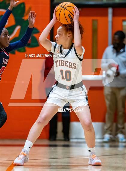 Thumbnail 2 in Terry Sanford @ South View photogallery.
