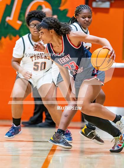 Thumbnail 2 in Terry Sanford @ South View photogallery.
