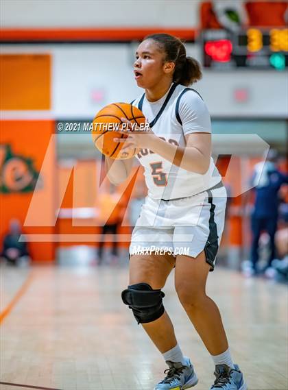 Thumbnail 2 in Terry Sanford @ South View photogallery.
