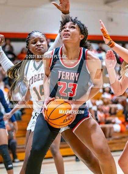 Thumbnail 3 in Terry Sanford @ South View photogallery.