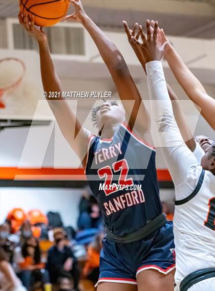 Thumbnail 1 in Terry Sanford @ South View photogallery.
