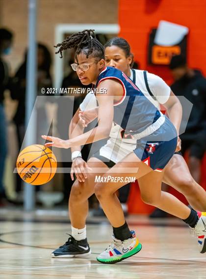 Thumbnail 2 in Terry Sanford @ South View photogallery.