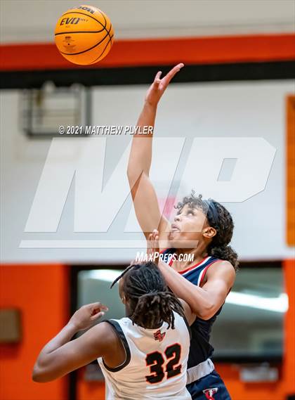 Thumbnail 3 in Terry Sanford @ South View photogallery.