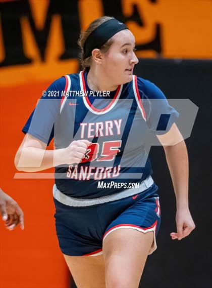 Thumbnail 3 in Terry Sanford @ South View photogallery.