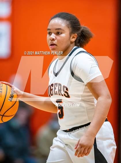 Thumbnail 3 in Terry Sanford @ South View photogallery.