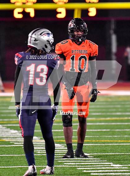 Thumbnail 2 in Liberty @ Pittsburg (CIF STATE DIV 1A Championship Final) photogallery.