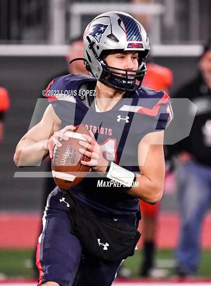 Thumbnail 2 in Liberty @ Pittsburg (CIF STATE DIV 1A Championship Final) photogallery.