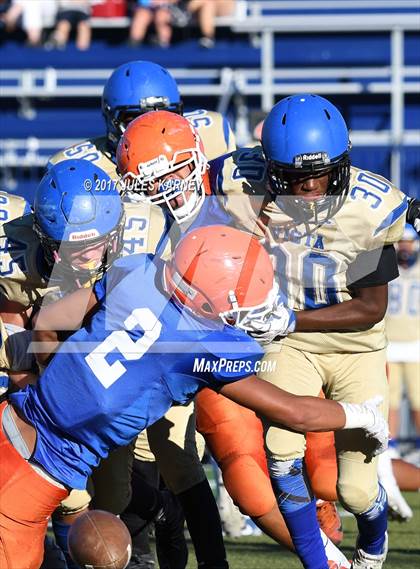Thumbnail 2 in FR: Sierra Vista vs Bishop Gorman photogallery.