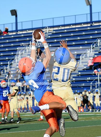 Thumbnail 2 in FR: Sierra Vista vs Bishop Gorman photogallery.
