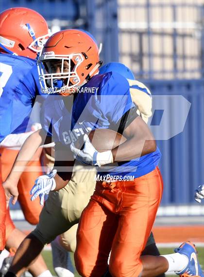 Thumbnail 1 in FR: Sierra Vista vs Bishop Gorman photogallery.