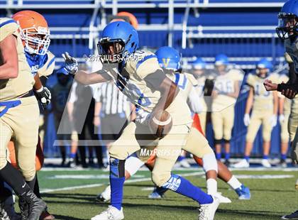 Thumbnail 1 in FR: Sierra Vista vs Bishop Gorman photogallery.