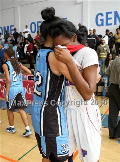 Thumbnail 2 in Washington vs. Carson (CIF LA City Section Playoffs) photogallery.
