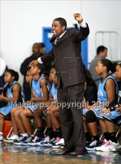 Thumbnail 1 in Washington vs. Carson (CIF LA City Section Playoffs) photogallery.