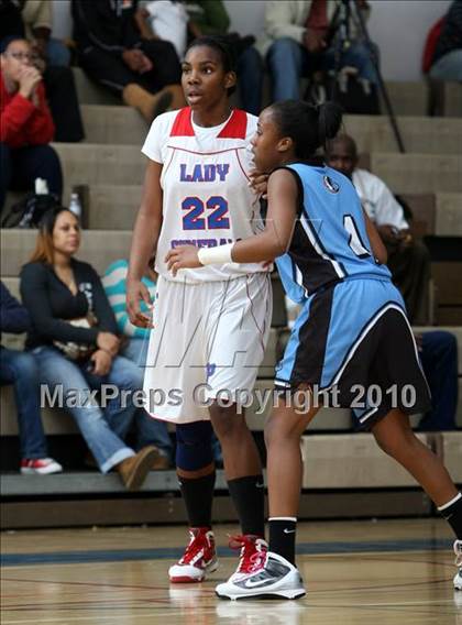 Thumbnail 2 in Washington vs. Carson (CIF LA City Section Playoffs) photogallery.