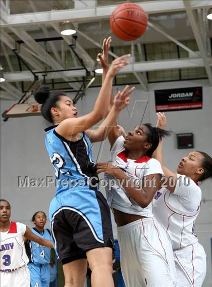 Thumbnail 1 in Washington vs. Carson (CIF LA City Section Playoffs) photogallery.