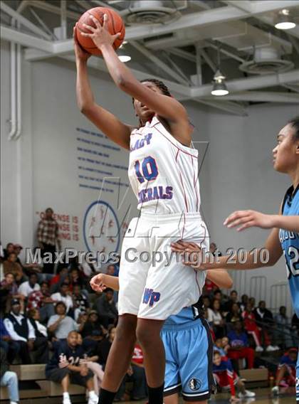Thumbnail 3 in Washington vs. Carson (CIF LA City Section Playoffs) photogallery.