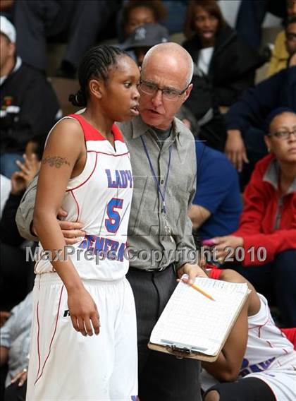 Thumbnail 1 in Washington vs. Carson (CIF LA City Section Playoffs) photogallery.