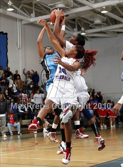 Thumbnail 2 in Washington vs. Carson (CIF LA City Section Playoffs) photogallery.