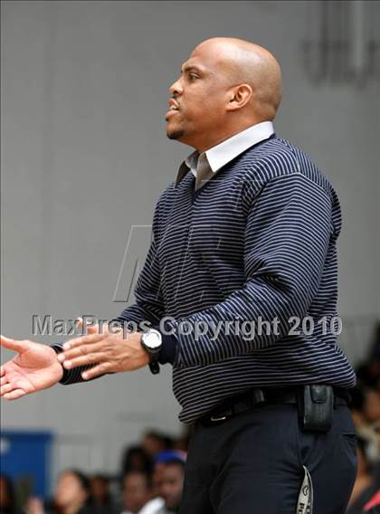 Thumbnail 1 in Washington vs. Carson (CIF LA City Section Playoffs) photogallery.