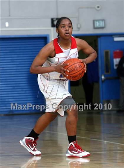 Thumbnail 1 in Washington vs. Carson (CIF LA City Section Playoffs) photogallery.