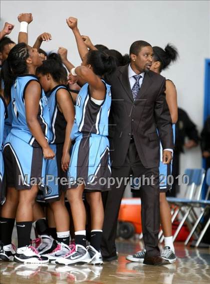 Thumbnail 1 in Washington vs. Carson (CIF LA City Section Playoffs) photogallery.