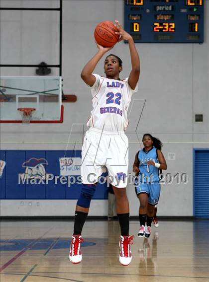 Thumbnail 1 in Washington vs. Carson (CIF LA City Section Playoffs) photogallery.
